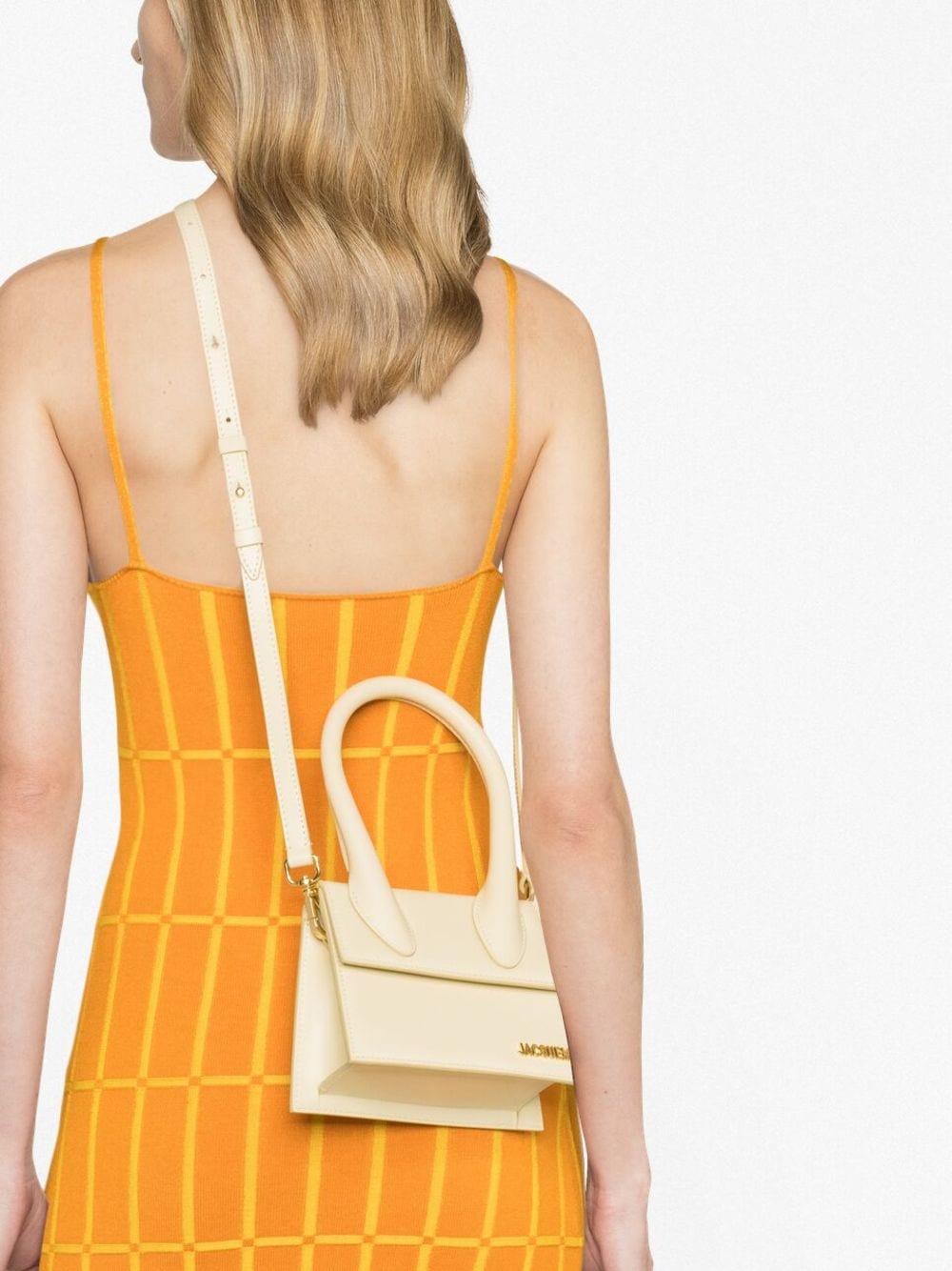 JACQUEMUS Le Chiquito Moyen Bag