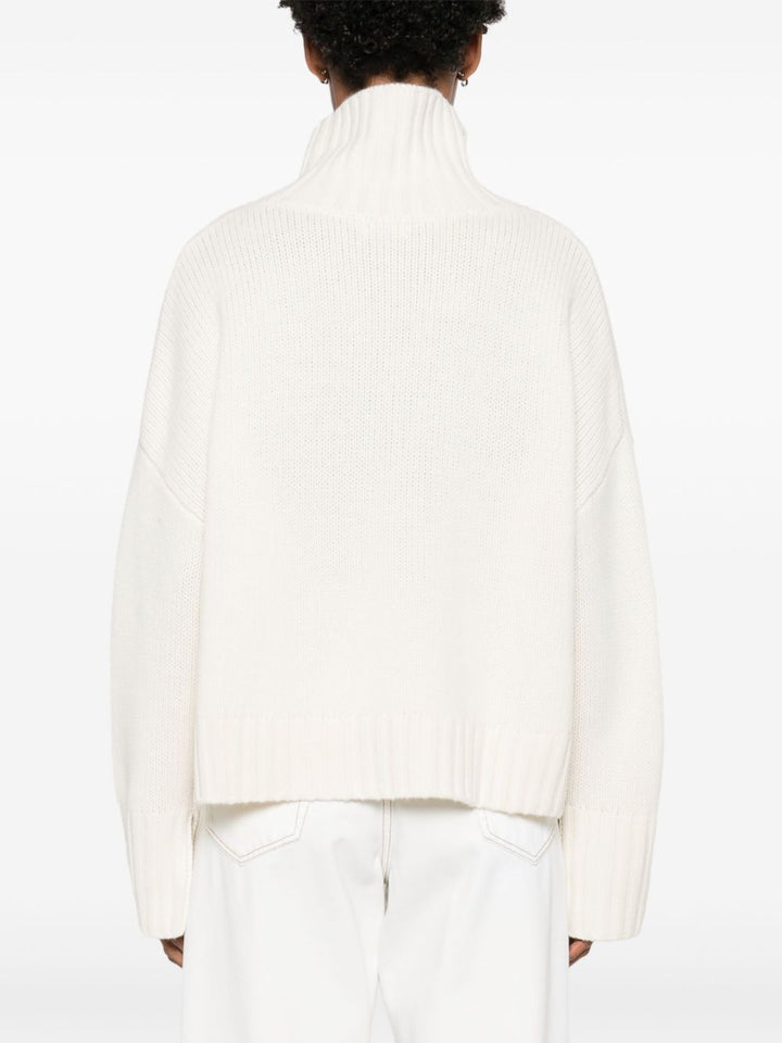 SOFT GOAT turtleneck