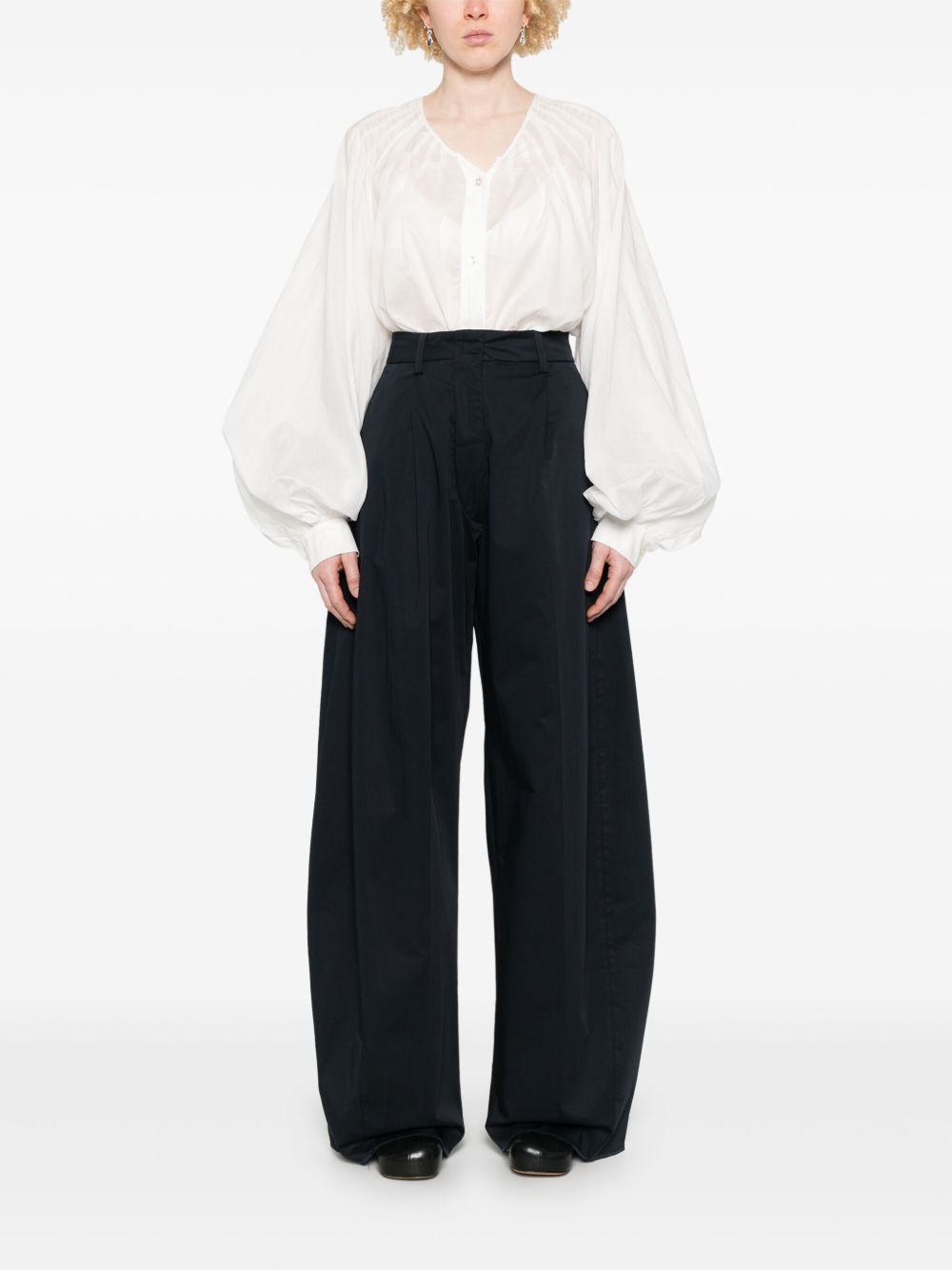 THE LATEST Trousers