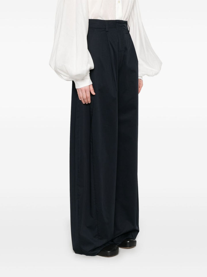 THE LATEST Trousers