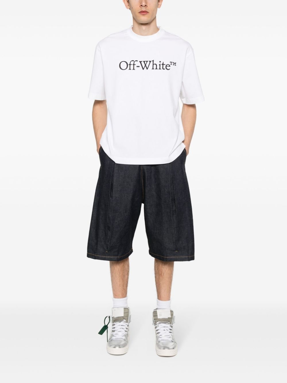 Off White T-shirt