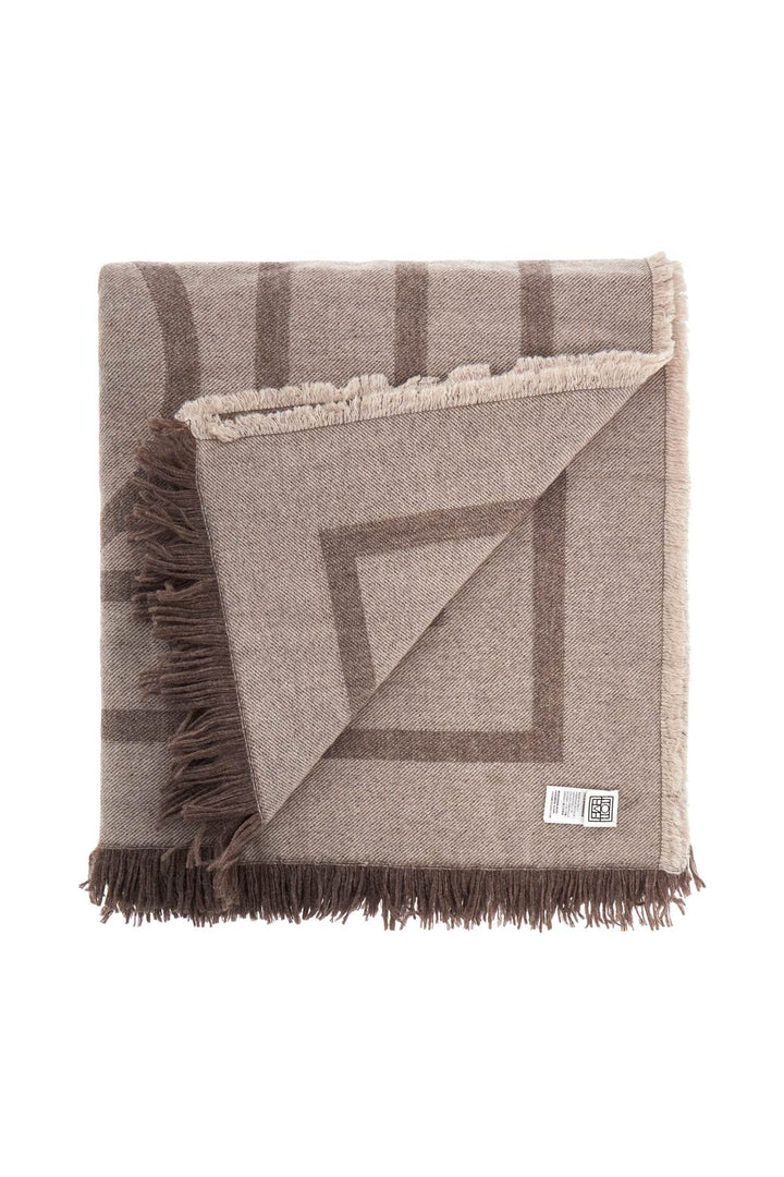 Toteme monogram scarf with fringes