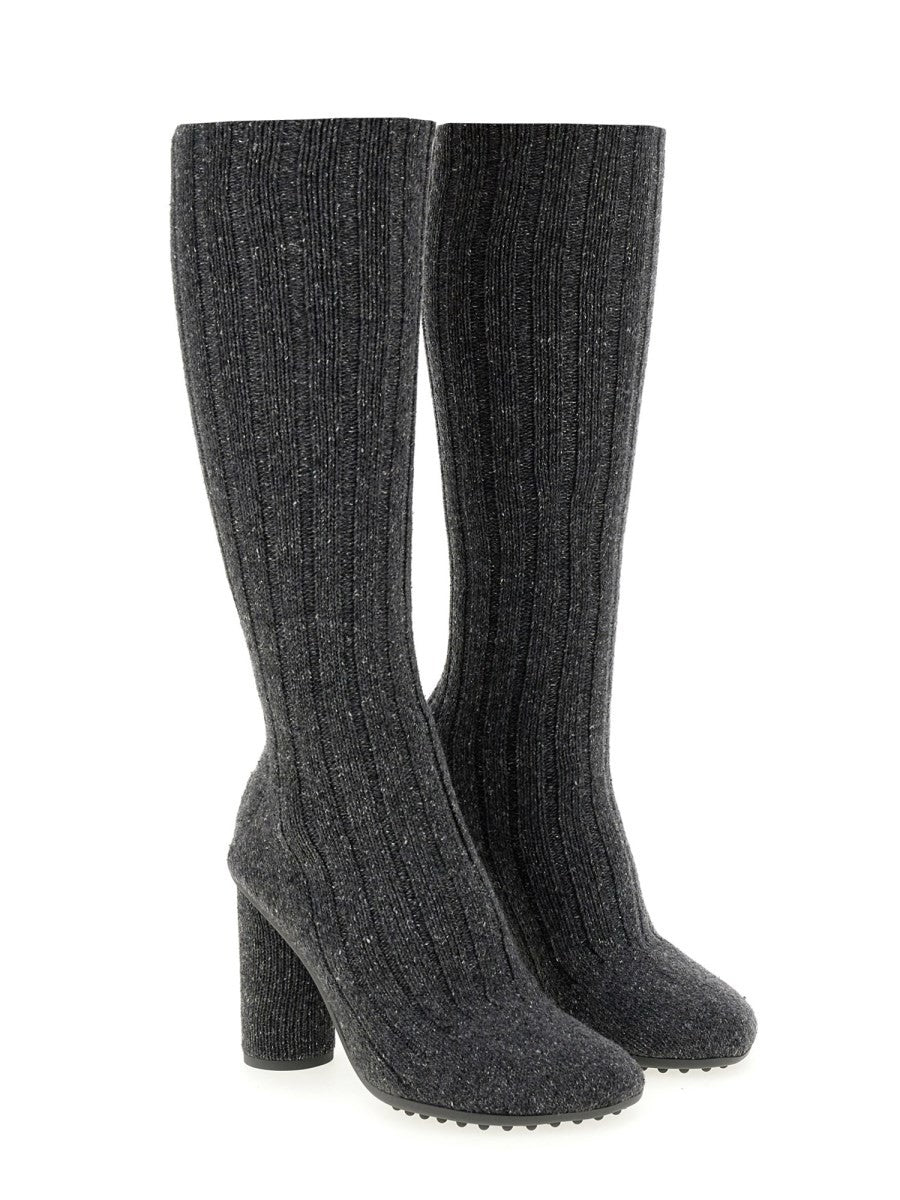 ATOMIC BOOTs