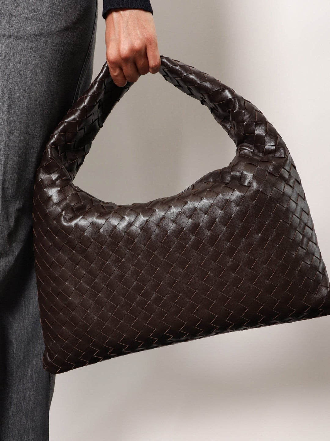Hop Intecciato leather shoulder bag
