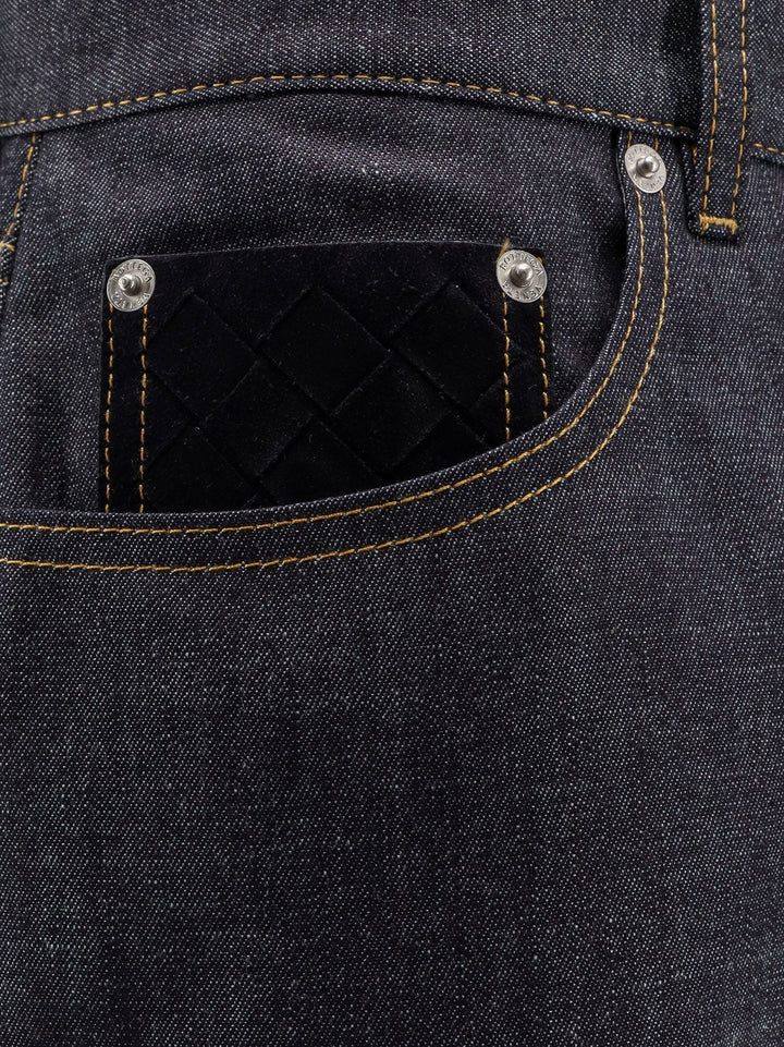 Wide leg jeans with turn ups