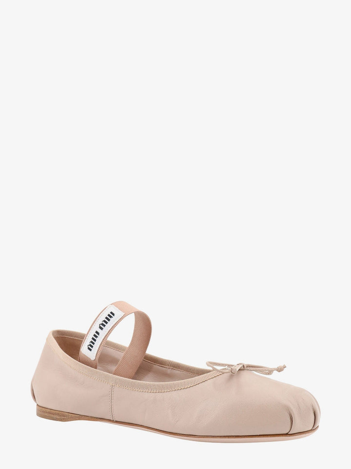 Leather ballerinas