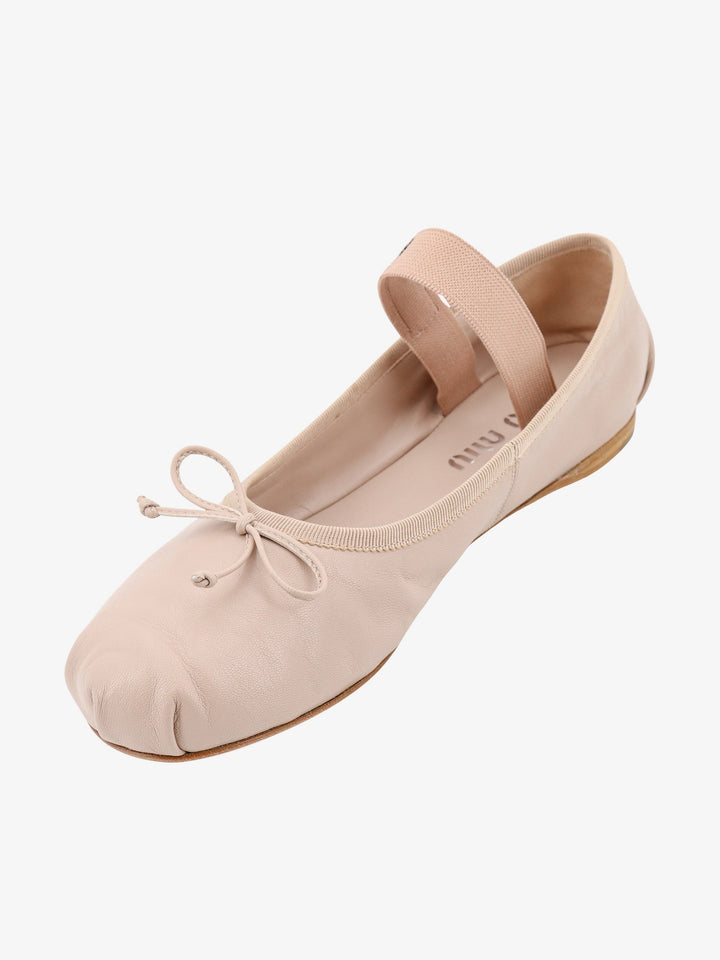 Leather ballerinas