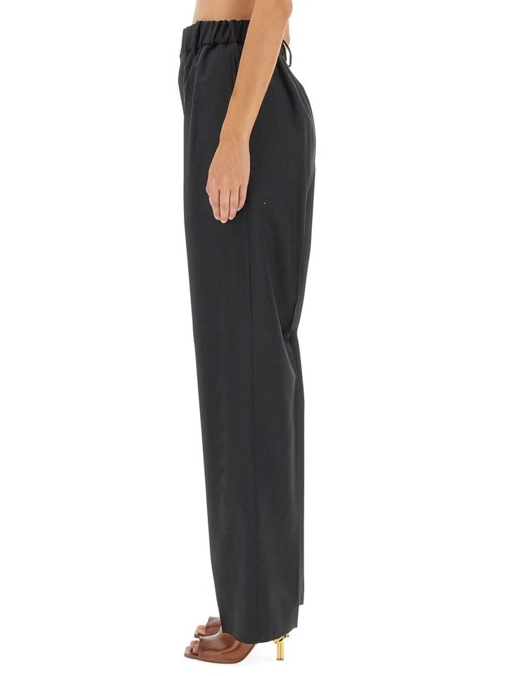 LOOSE-FITTING PANTS
