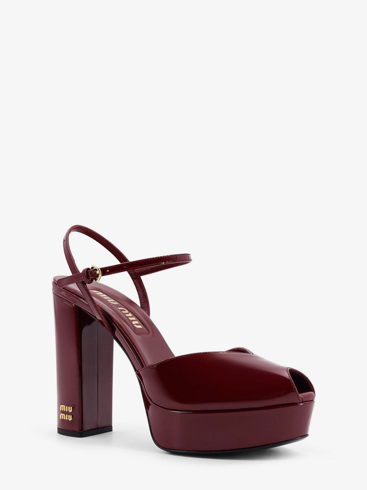 Patent leather sandals with heel and wedge