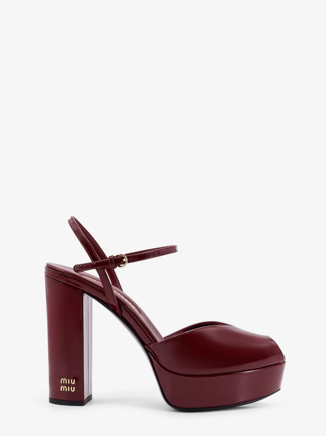 Patent leather sandals with heel and wedge