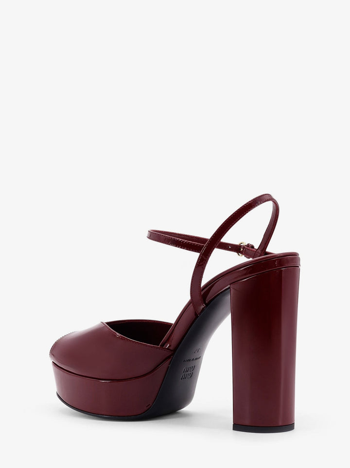 Patent leather sandals with heel and wedge
