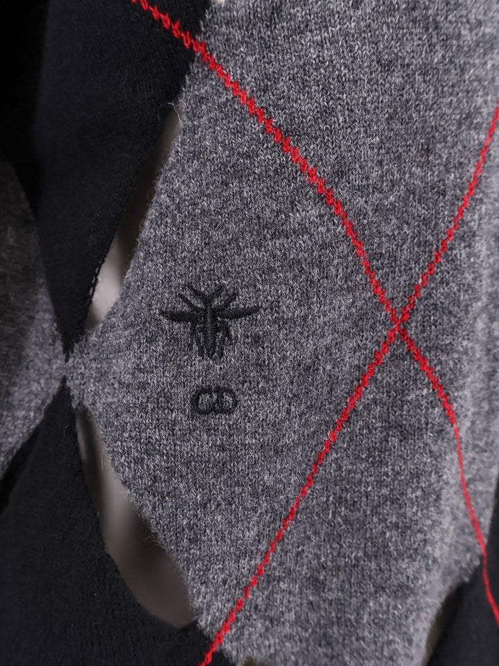 Perforated cashmere sweater with diamond pattern