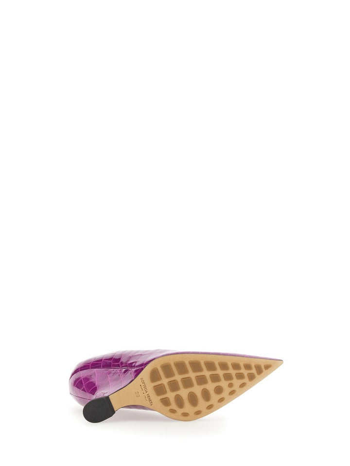 POINTED pumps