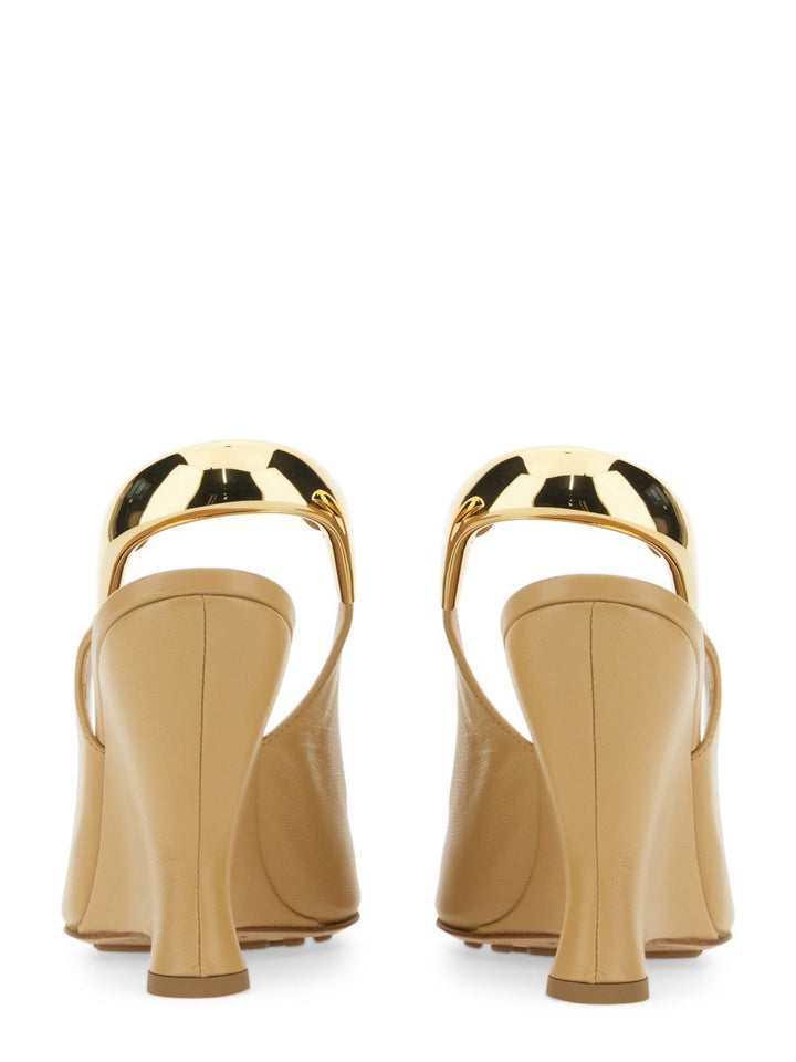 POINTED SLINGBACK PUMPS