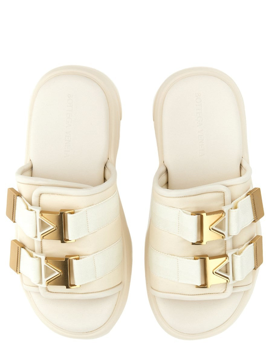 FLASH SANDALs
