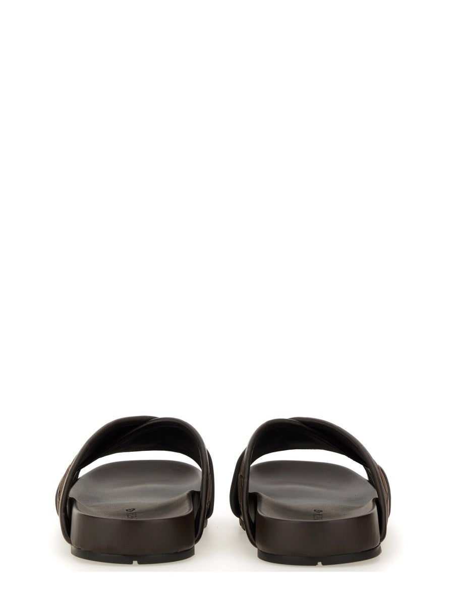 TARIK SANDALs