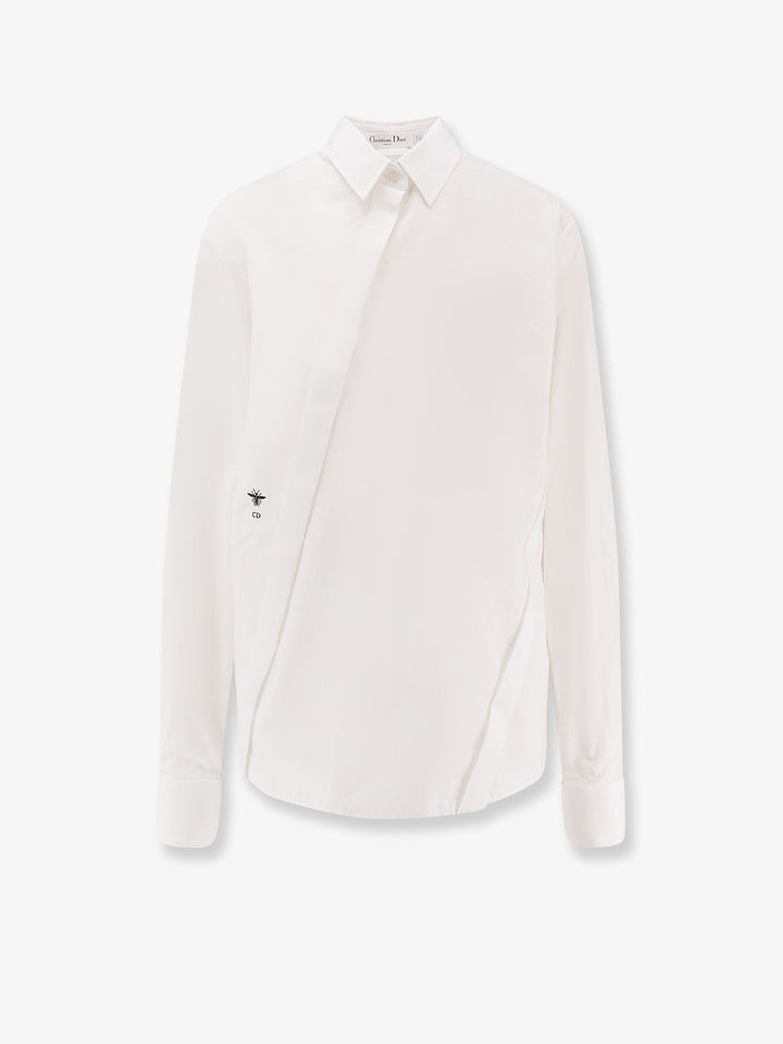 Shirt with oblique closure
