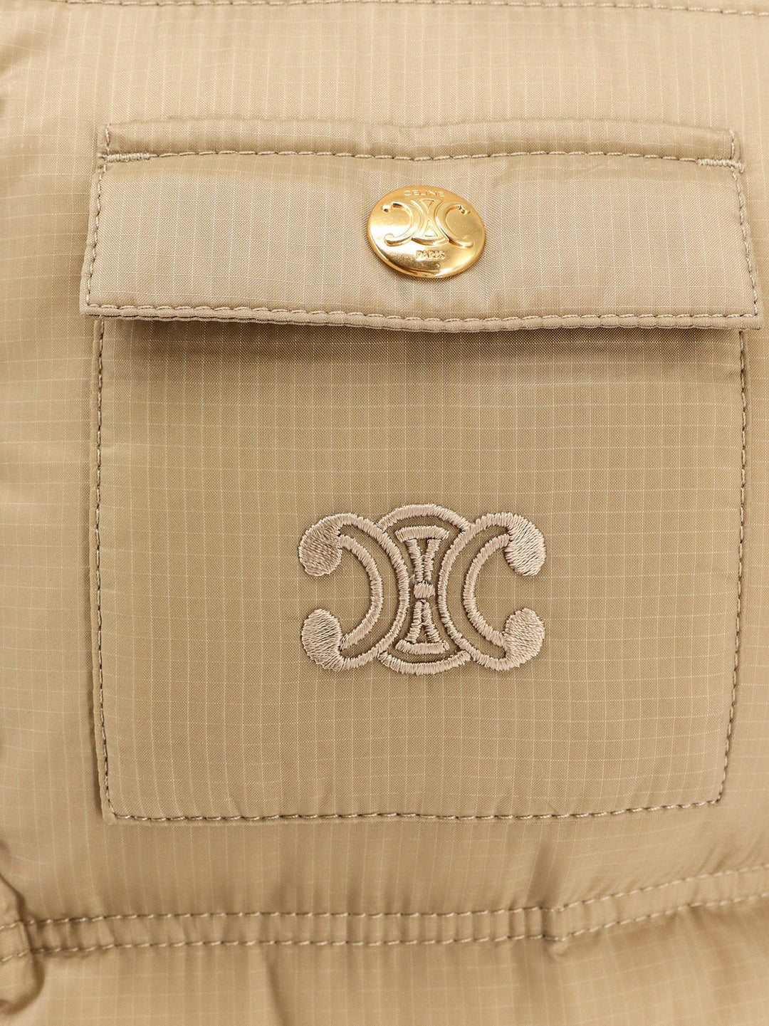 Sleeveless down vest with Triomphe patch