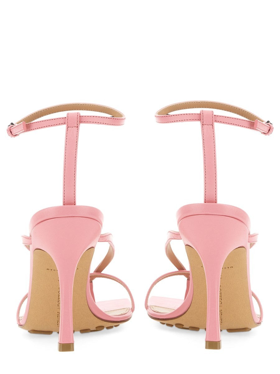 STRETCH SANDALs