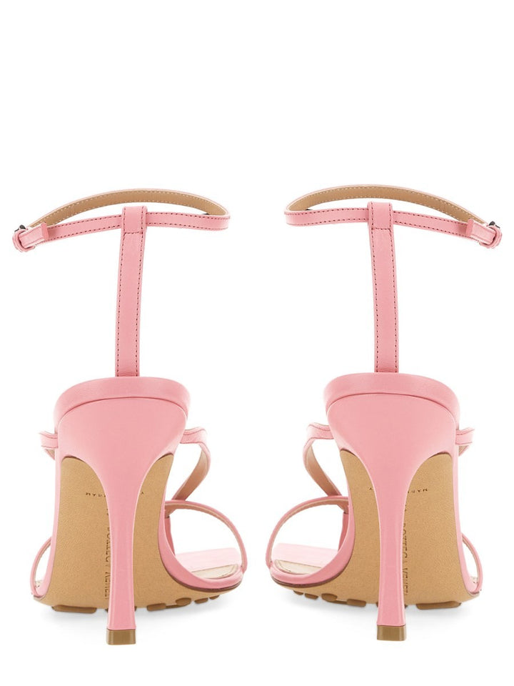 STRETCH SANDALs