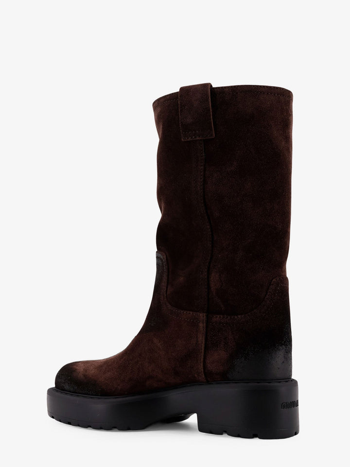 Suede boots