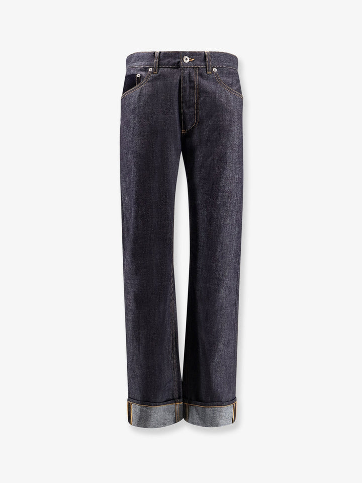 Turned up jeans with straight leg