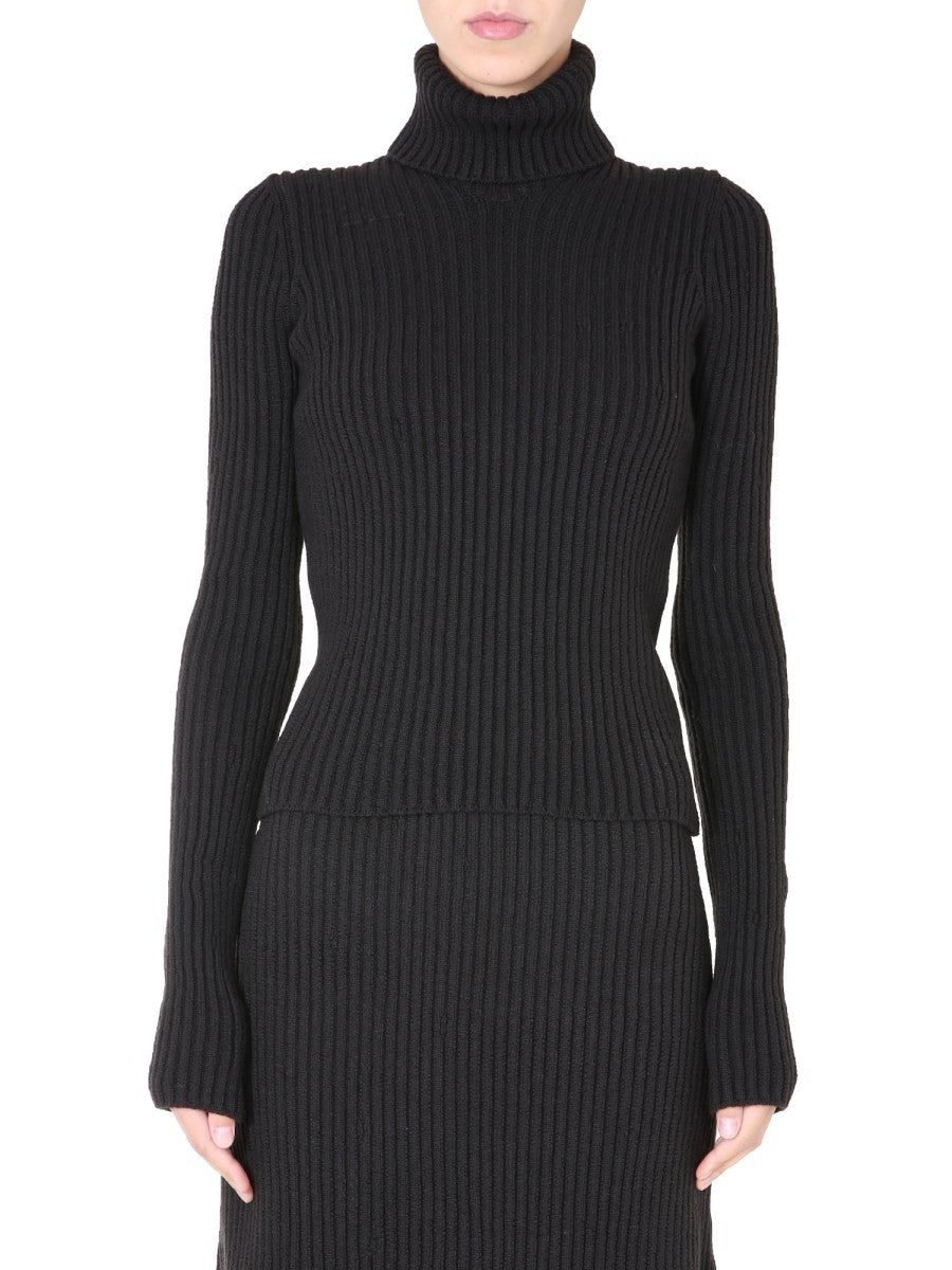 TURTLENECK SWEATER