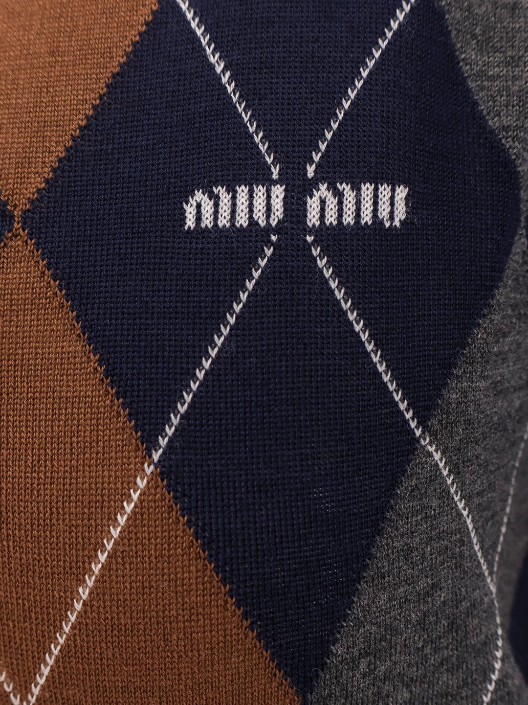 Virgin wool sweater
